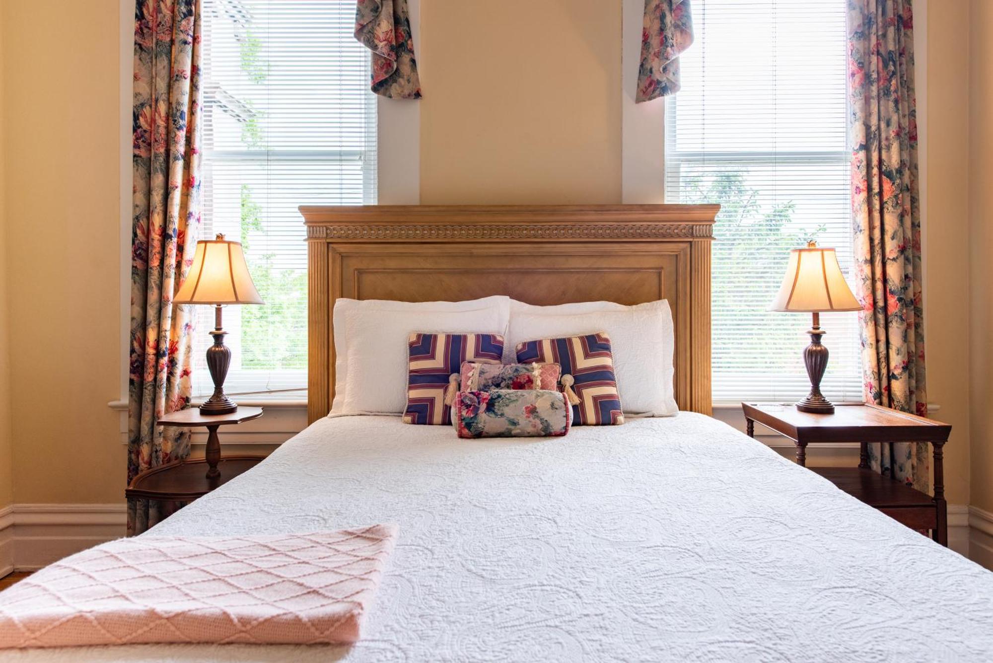 لويفيل Dupont Mansion Bed & Breakfast الغرفة الصورة